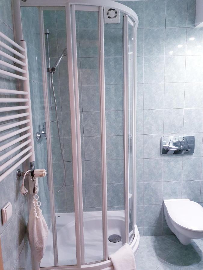 Palac Pod Kampinosem - Blisko Warszawy Leszno  Ngoại thất bức ảnh
