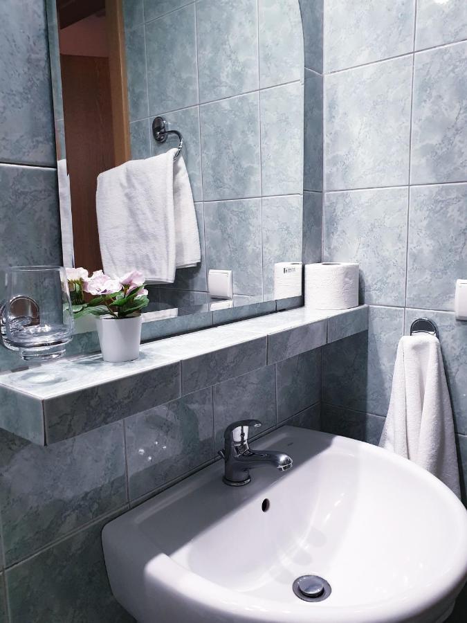Palac Pod Kampinosem - Blisko Warszawy Leszno  Ngoại thất bức ảnh